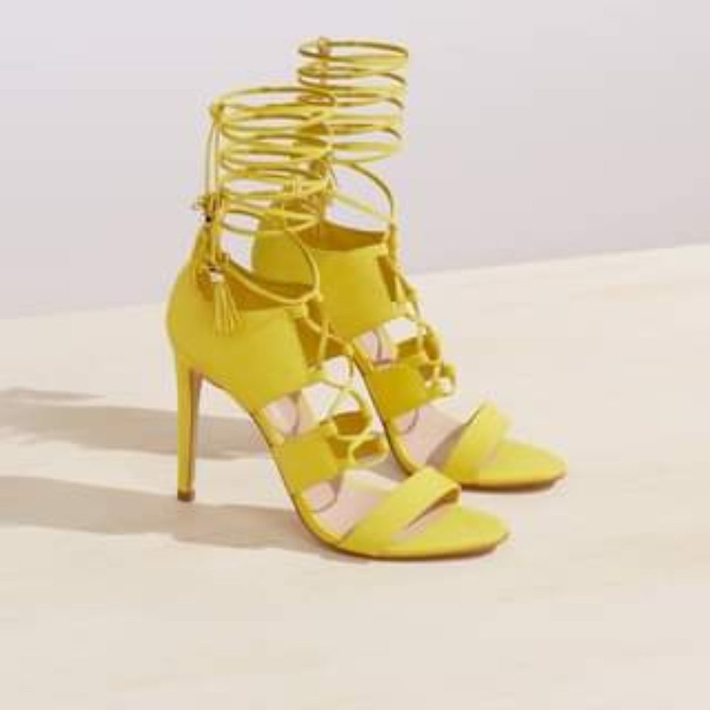 Aldo Marys-68 Yellow Sandal US Size 8